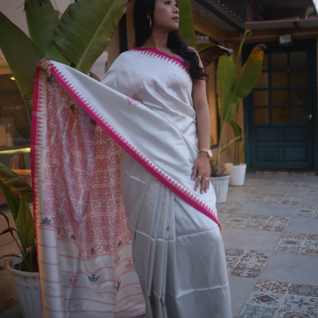 Lustrous Mulberry Soft Silk Saree in Pink and Soft Green
