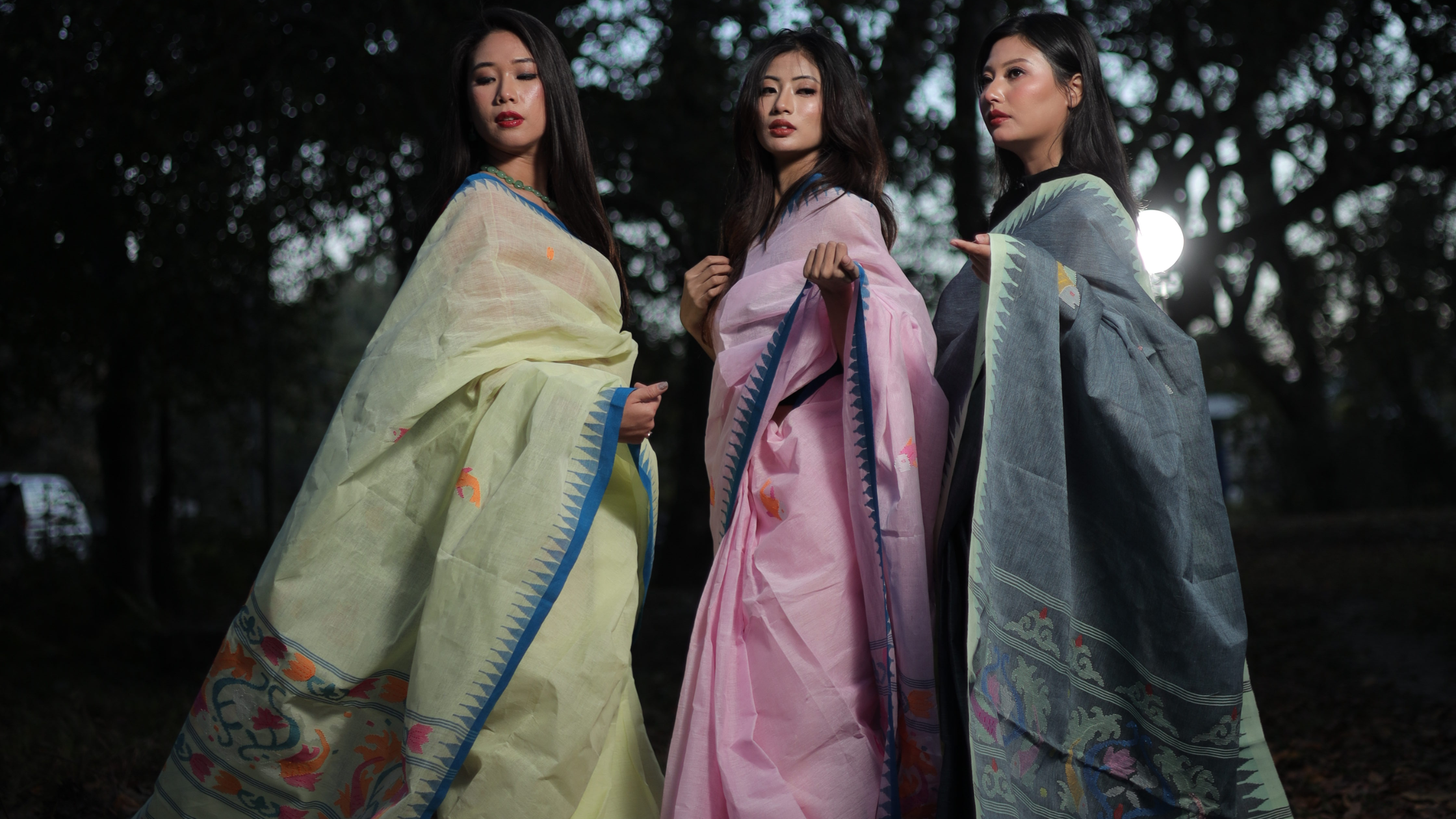 Supporting Handloom Artisans: Empowering Traditional Weavers | WeaveRootsByMedhabati