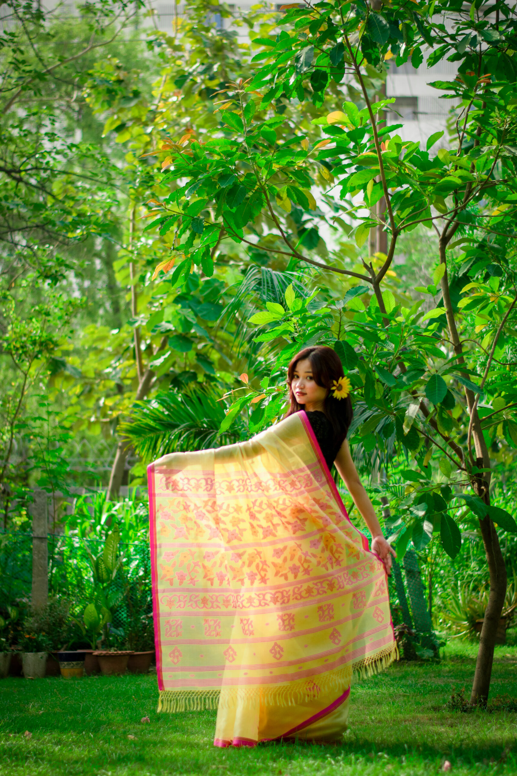 Elegant Sand Gold Pure Mulberry Silk Saree – Pink Border Edition - Image 4