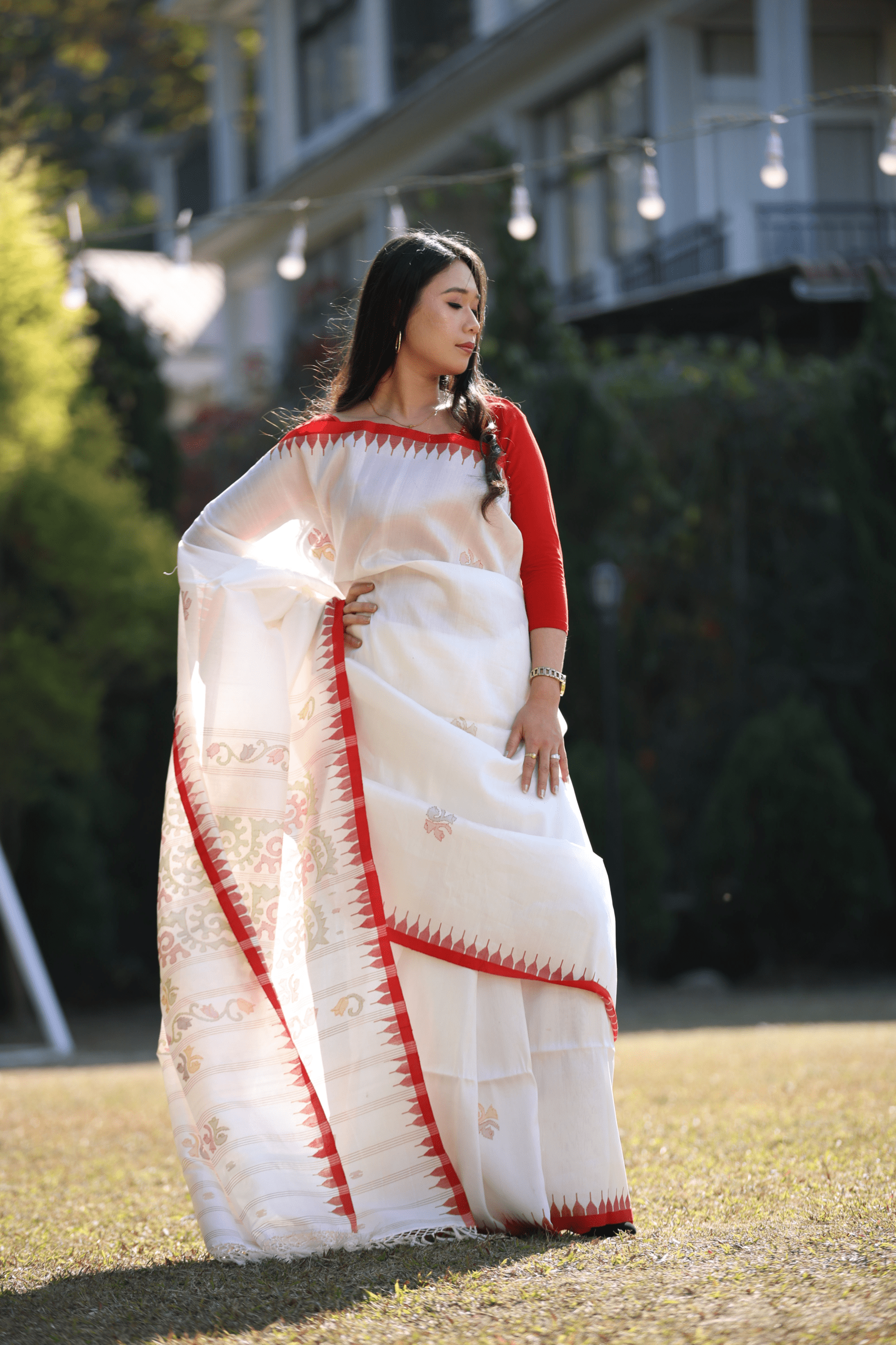 Handwoven White Mulberry Silk Saree with Red Moirangphee Border - Image 2