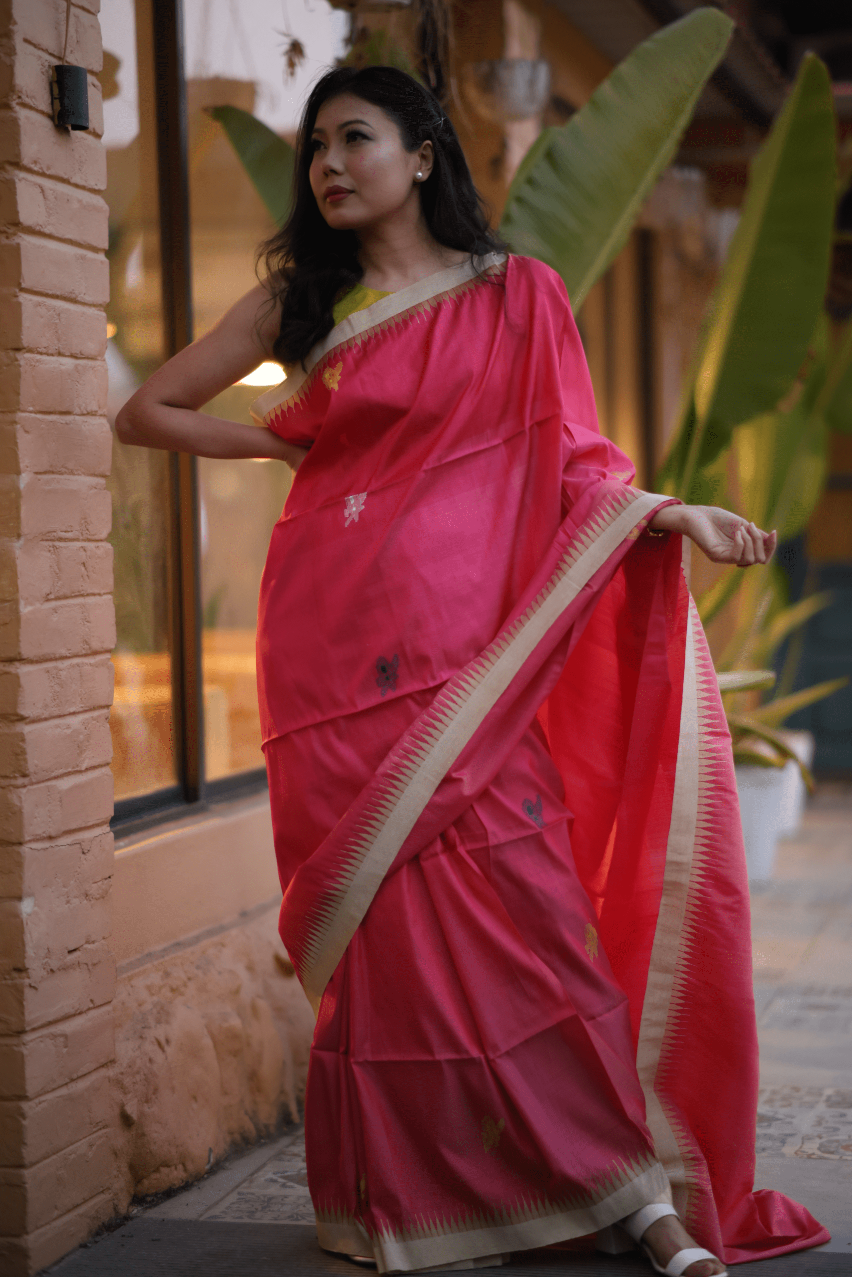 Handcrafted Rosy Pink Mulberry Silk Saree with Gold Border - Image 3
