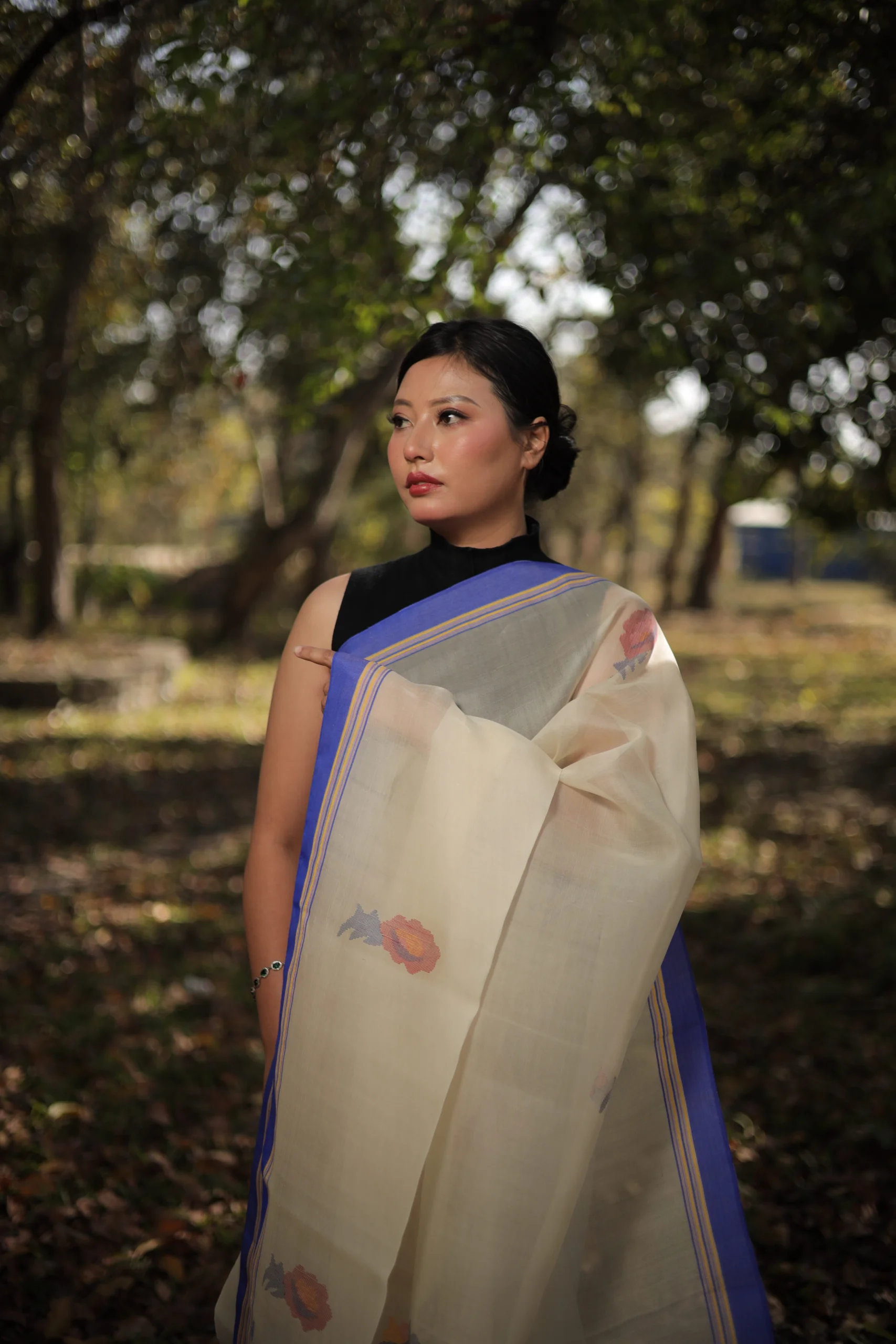 Elegant Mulberry Raw Silk Rani Sari with Blue Border