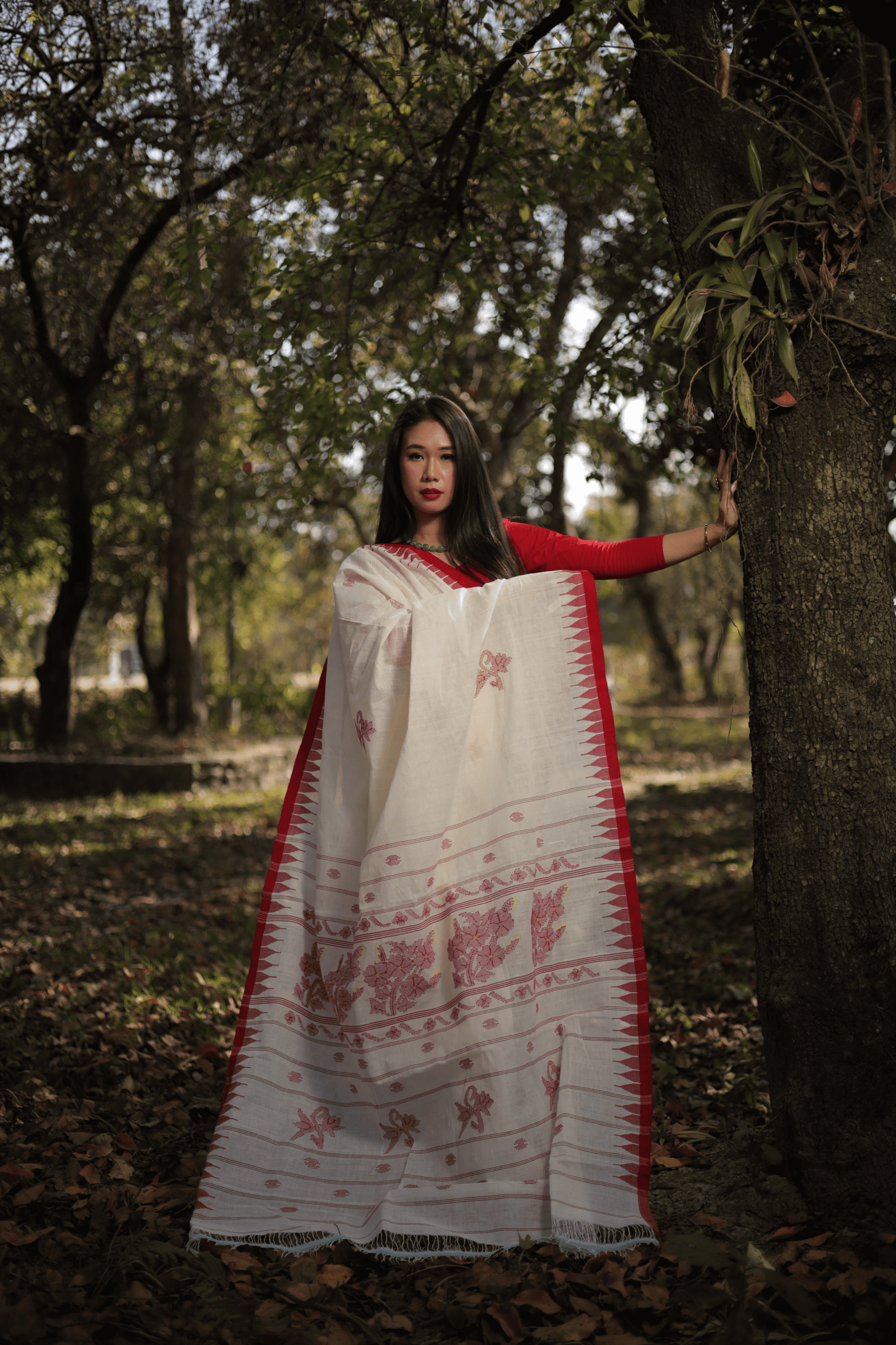 White Cotton Moirangphee Saree with Red Border - Image 3