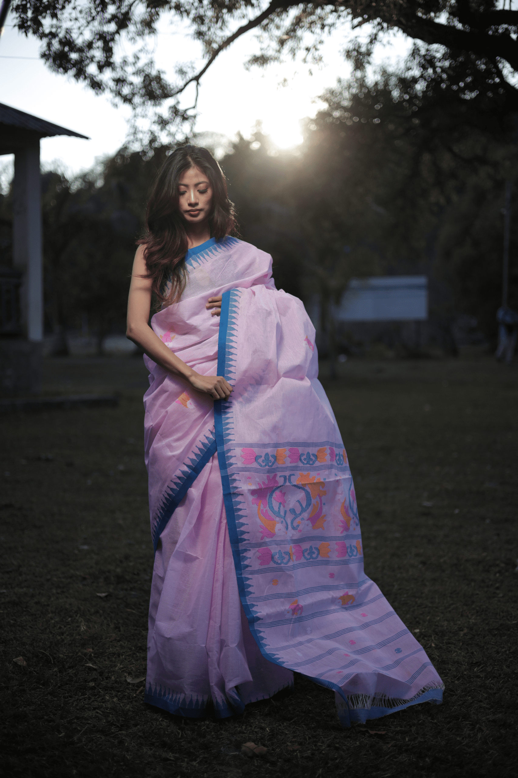 Graceful Pink Wangkhei Cotton Saree with Rich Blue Border - Image 2
