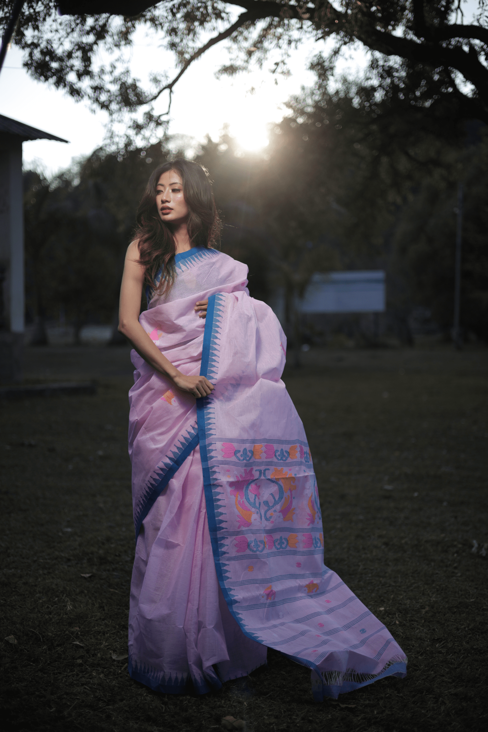 Graceful Pink Wangkhei Cotton Saree with Rich Blue Border - Image 3